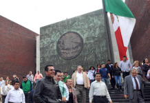 Es un honor estar con Obrador, dicen afuera de la Cámara de Diputados
