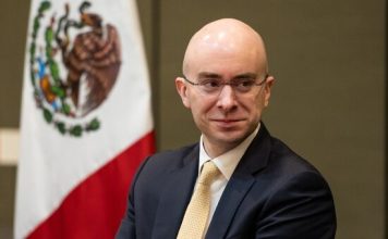 Carlos Torres perfila llegada a Nafin y Bancomext